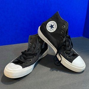 Black Converse All Star High Top Sneakers, unisex wo's 8, men's 6, used